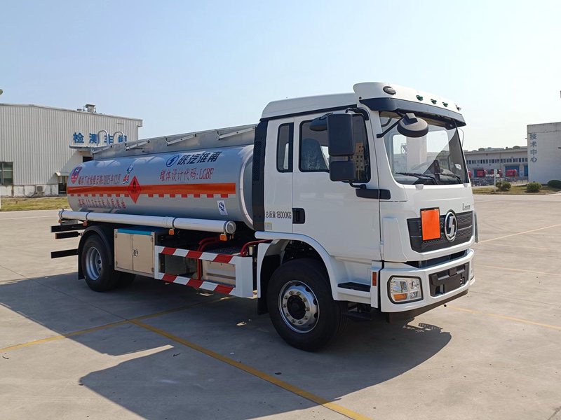 环卫车:清洁城市背后的英雄
